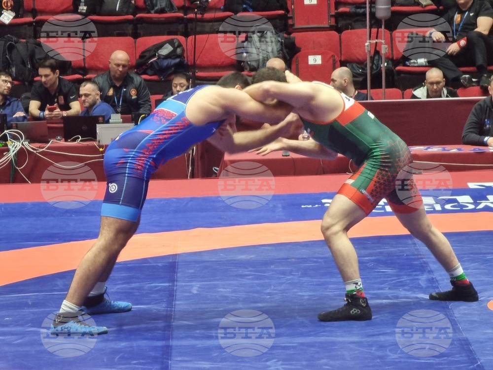 Wrestlers Kiril Milov, Ahmed Bataev Win Golden Belts at Dan Kolov - Nikola Petrov Tournament