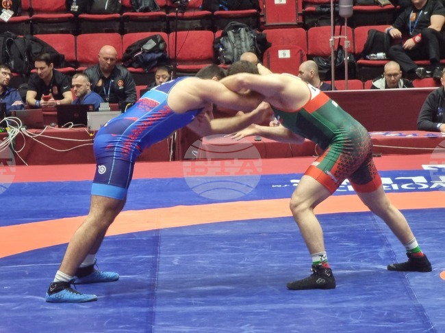 Wrestlers Kiril Milov, Ahmed Bataev Win Golden Belts at Dan Kolov - Nikola Petrov Tournament