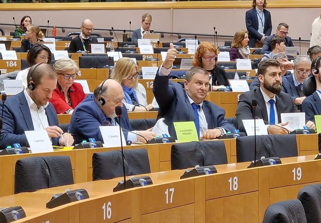 ГЕРБ: Одобриха становище на Емил Радев относно създаването на цифрово евро