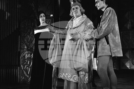 През 1966 г. е премиерата на постановката „Ромео и Жулиета“ в Младежкия театър "Николай Бинев"