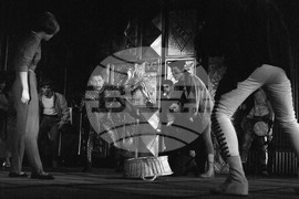 През 1966 г. е премиерата на постановката „Ромео и Жулиета“ в Младежкия театър "Николай Бинев"