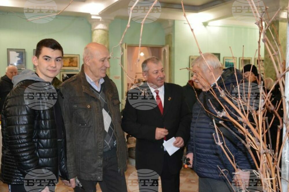 Българите в Одеса символично зарязаха лозата по време на празненство, посветено на св. Трифон