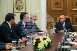 Президент - парламентарни групи - консултации - "Възраждане"