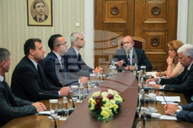 Президент - парламентарни групи - консултации - "Възраждане"