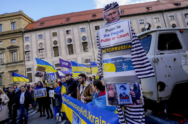 Пътят към мира в Украйна няма да е къс и бърз, предупреждава Волфганг Ишингер в анализ в "Политико" 