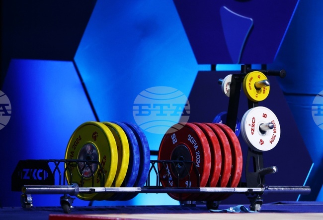 Павел Павлов сложи край на българското участие на европейското първенство по вдигане на тежести за кадети и кадетки в Мадрид с пето място