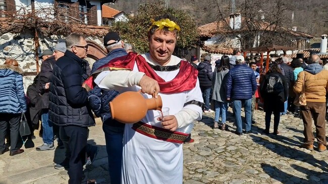 Рекорден брой винопроизводители се включиха в 17-то издание на „Трифониада“ в Златоград