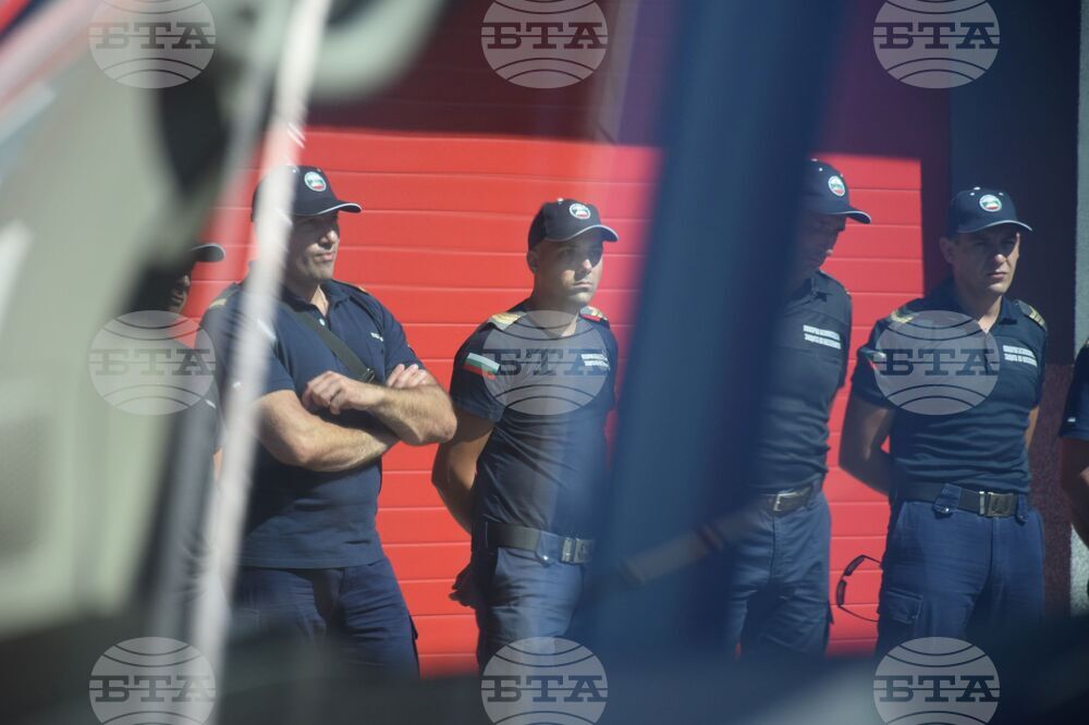 Благоевград - пожарникари - заминаване - Гърция