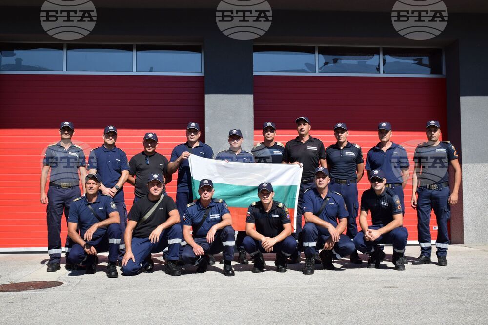 Благоевград - пожарникари - заминаване - Гърция