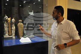 Бургас - изложба - Мощта на символите