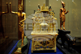 Бургас - изложба - Мощта на символите