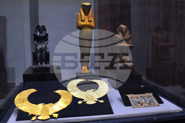 Бургас - изложба - Мощта на символите