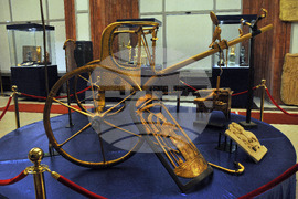 Бургас - изложба - Мощта на символите