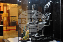 Бургас - изложба - Мощта на символите