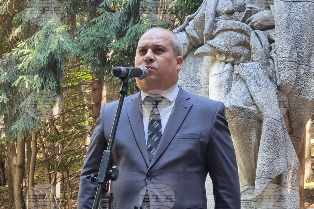 С панихида, поднасяне на венци и възстановка край връх Бузлуджа ще бъде отбелязана 148-ата годишнина от Бузлуджанската епопея