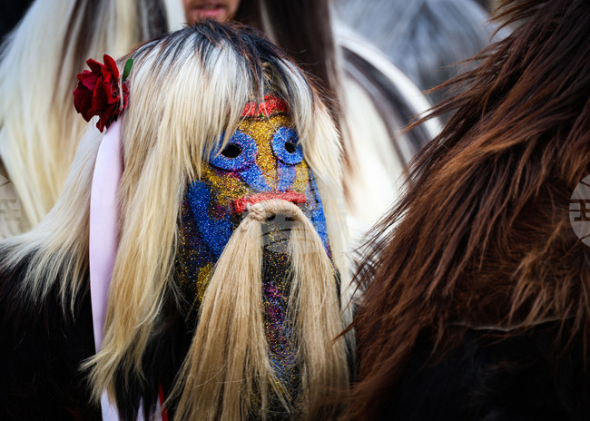 Бургас - кукерски игри - благотворителност