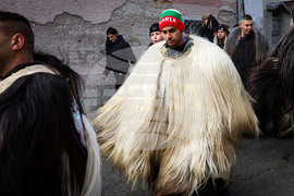 Бургас - кукерски игри - благотворителност