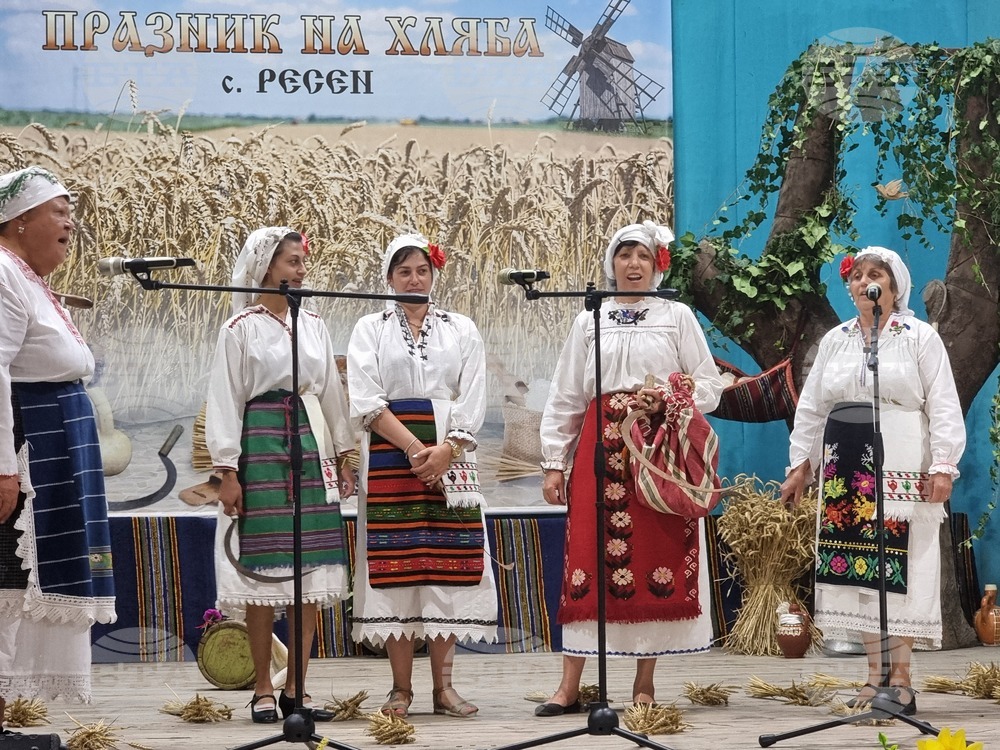 Село Ресен - празник "Никой не е по-голям от хляба"