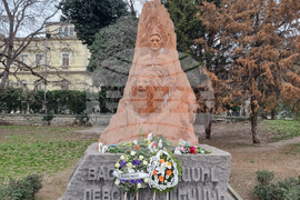 Варна - храм „Св. Архангел Михаил“ - заупокойна молитва за Левски