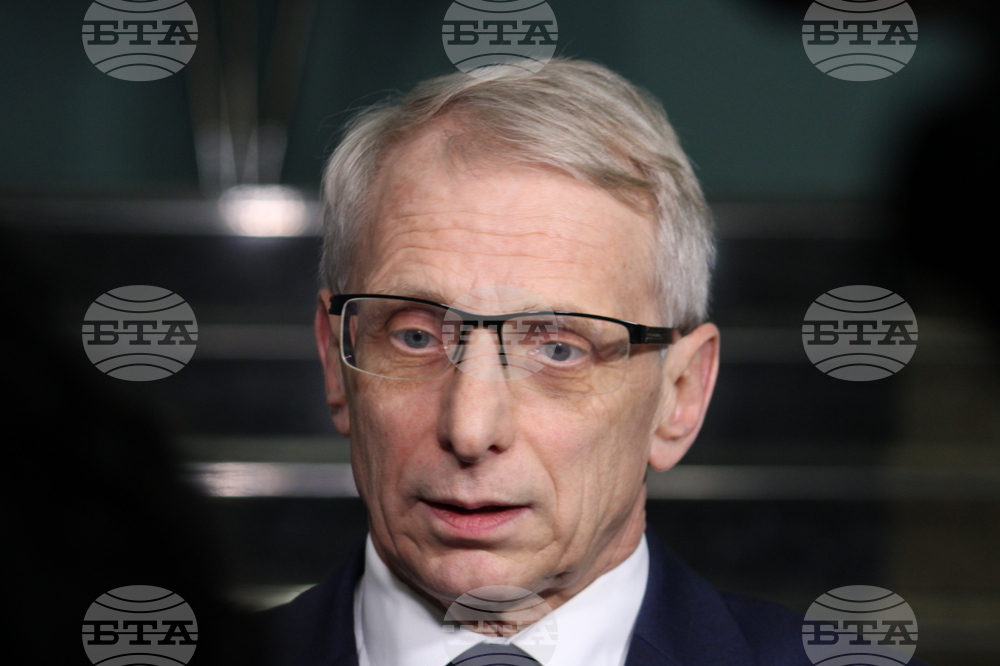 Летище София - Николай Денков - брифинг