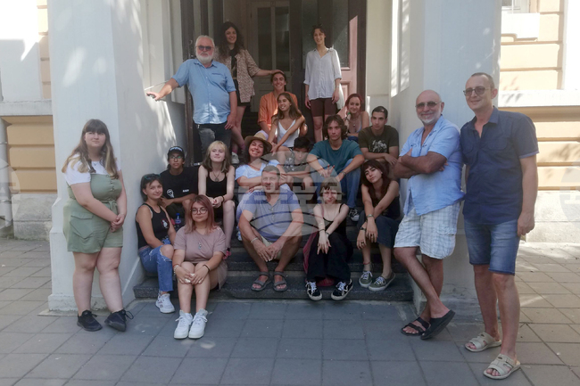 Варна - изложба - ученици