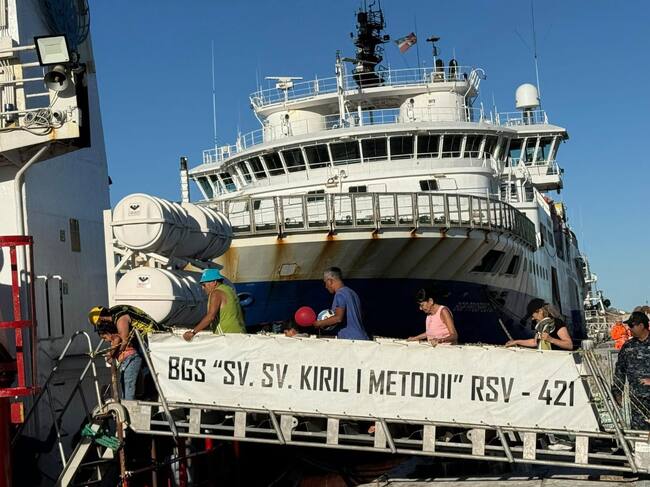 ВВМУ „Н. Й. Вапцаров“: Повече от 5 000 жители на аржентинския град Комодоро Ривадавия с жители потомци на българи разгледаха българския кораб “Св. св. Кирил и Методий”