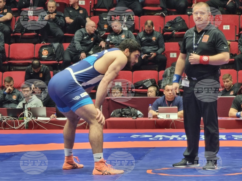 Freestyle Wrestler Khubulov Wins Bronze for Bulgaria in Bucharest