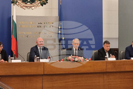 Николай Денков - стипендиантска програма за развитие на технологични лидери