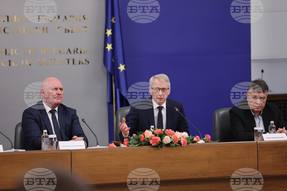 Николай Денков - стипендиантска програма за развитие на технологични лидери