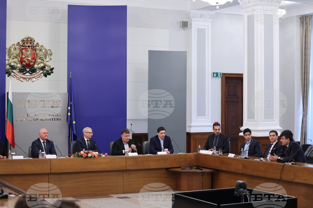 Николай Денков - стипендиантска програма за развитие на технологични лидери