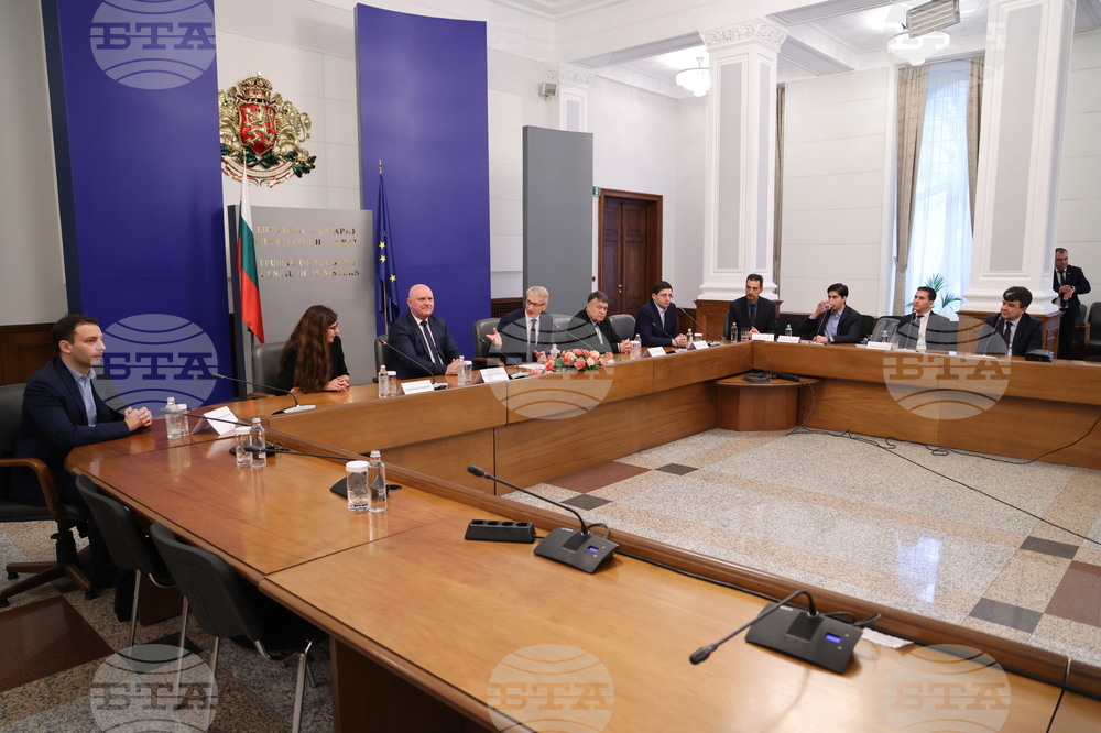 Николай Денков - стипендиантска програма за развитие на технологични лидери