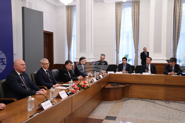 Николай Денков - стипендиантска програма за развитие на технологични лидери