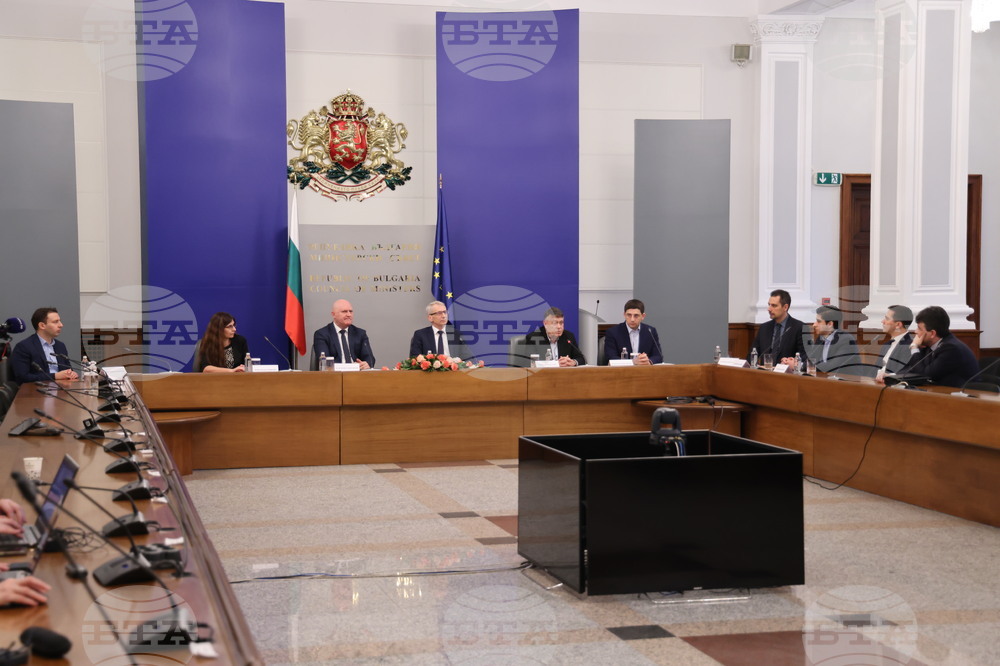 Николай Денков - стипендиантска програма за развитие на технологични лидери