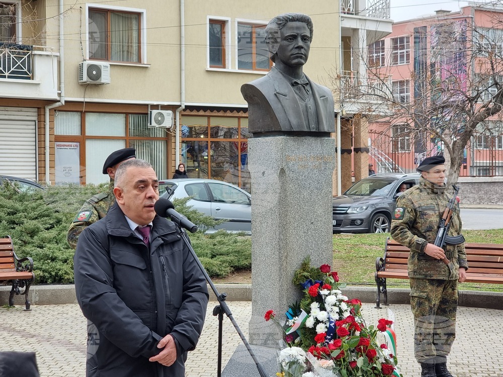 Сливен - Васил Левски - годишнина - почит