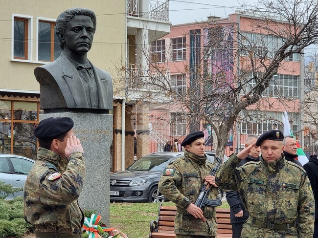 Сливен - Васил Левски - годишнина - почит