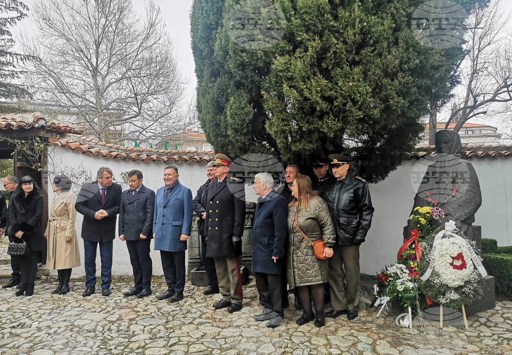 Карлово - Васил Левски - годишнина