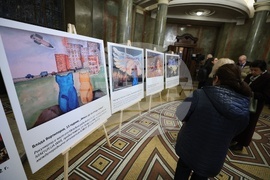 Изложба - "Солидарни с Украйна! Ужасът на войната срещу Украйна в снимки и детски рисунки"