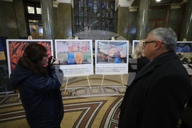 Изложба - "Солидарни с Украйна! Ужасът на войната срещу Украйна в снимки и детски рисунки"