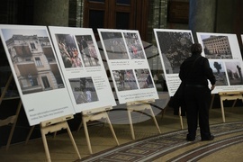 Изложба - "Солидарни с Украйна! Ужасът на войната срещу Украйна в снимки и детски рисунки"