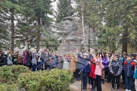 Разград - Васил Левски - годишнина - почит