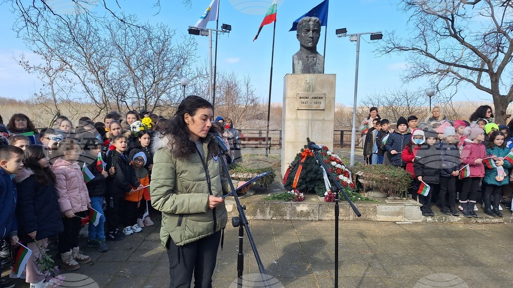 В Тутракан се състояха възпоменателни церемонии пред паметниците на Васил Левски