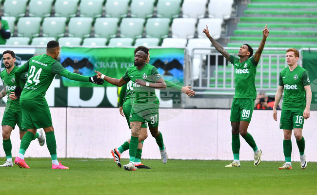 Лудогорец надви Черно море на "Хювефарма Арена"