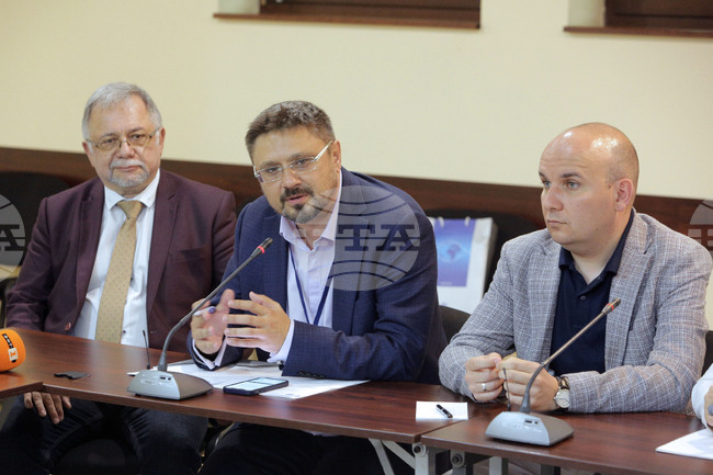 Велико Търново - журналисти - България - Република Северна Македония - „Време за разговор“