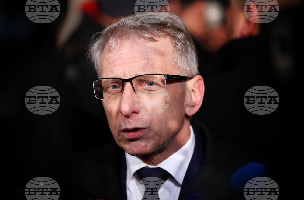 Нормално е след първия сблъсък страните да седнат на масата на преговорите, заяви премиерът Николай Денков