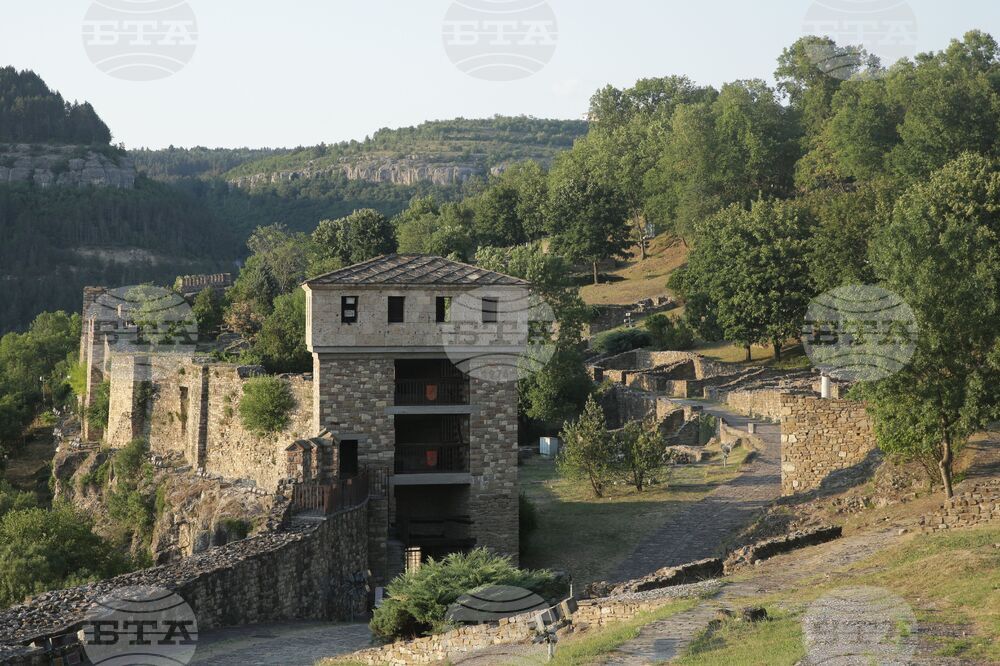 Велико Търново - журналисти - България - Република Северна Македония - „Време за разговор“ - резерват „Царевец”