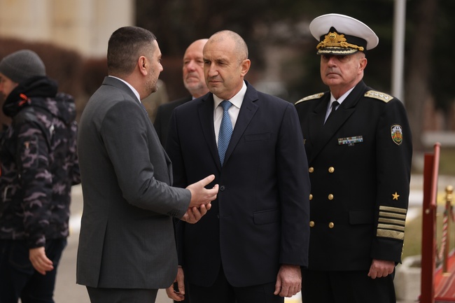 President: Resource Shortage, Technological Backwardness, Slow Modernization, Lack of Personnel, Complex Defence Capability Planning Plague Bulgarian Armed Forces