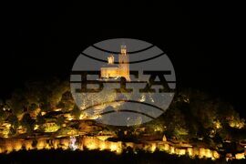 Велико Търново - журналисти - България - Република Северна Македония - „Време за разговор“ - спектакъл “Царевград Търнов - звук и светлина”