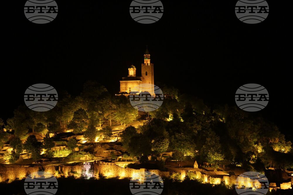 Велико Търново - журналисти - България - Република Северна Македония - „Време за разговор“ - спектакъл “Царевград Търнов - звук и светлина”