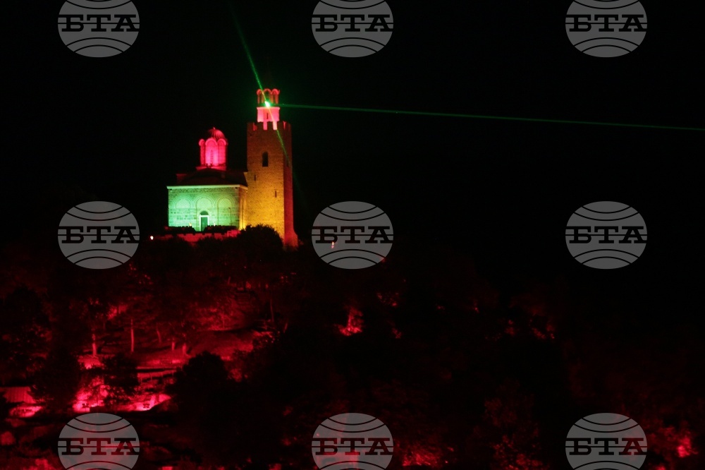 Велико Търново - журналисти - България - Република Северна Македония - „Време за разговор“ - спектакъл “Царевград Търнов - звук и светлина”