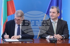 Министерство на здравеопазването - анекси - подписване